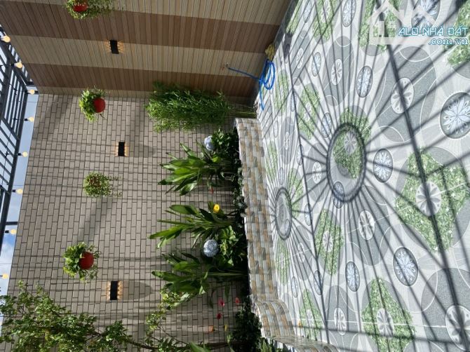 NHÀ MỚI GẦN 100M2 – FULL NỘI THẤT – 5 TẦNG HIỆN ĐẠI – TÂN CHÁNH HIỆP – HUỲNH THỊ HAI Q12 - 1