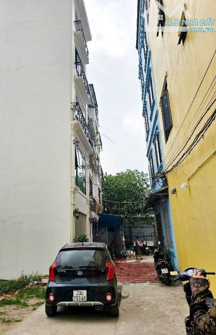 Ô TÔ ĐỖ CỬA – NHÀ MỚI ĐẸP – TT TRÂU QUỲ- 30m² MT 5m HƠN 4 TỶ - 1