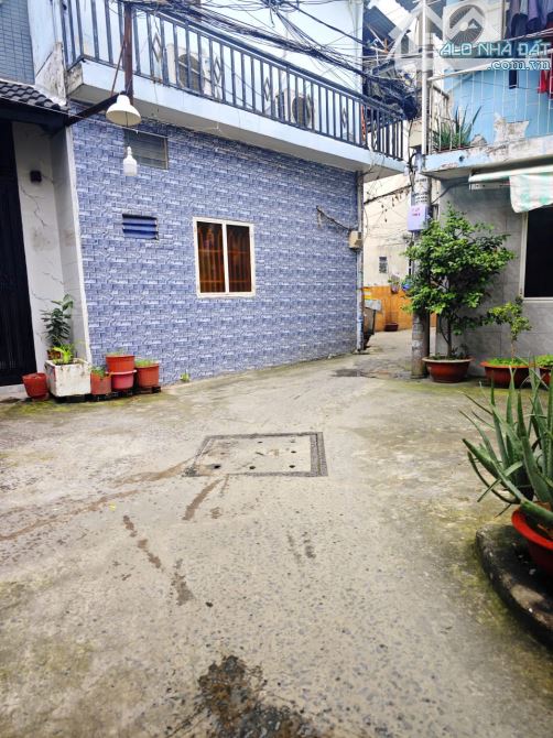BÁN NHÀ GÒ VẤP, GẦN CHỢ XÓM MỚI, CÁCH 1 CĂN LÀ HẺM XE HƠI, CHỈ NHỈNH 3TỶ - 1