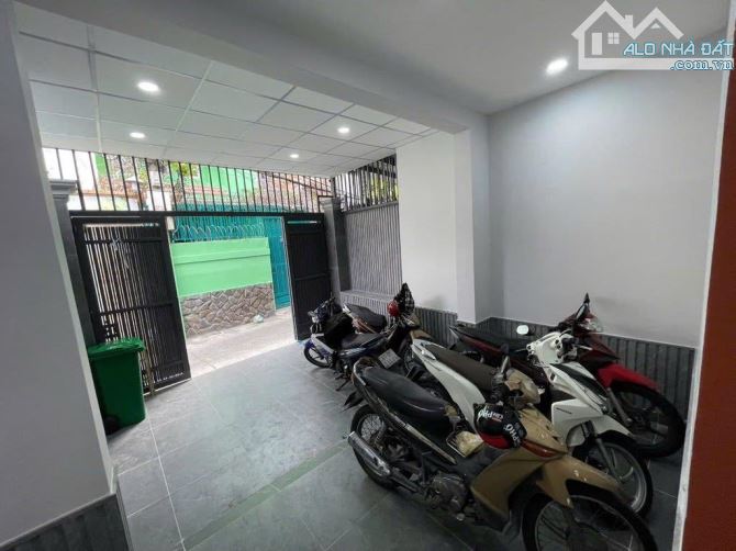 Bán nhà Gò Vấp, hẻm xe hơi Phạm Văn Đồng, 90m², 6PN full nội thất, chỉ 8.9 tỷ TL - 1