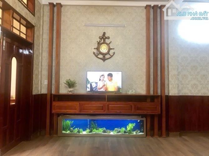 Bán nhà 1 mê nội bộ oto 10mét nguyễn thị minh khai phường nvc 81m2 ngang 5,5m giá 5,5tỷ - 1
