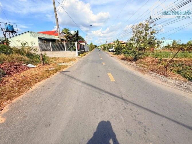 BÁN LÔ ĐẤT MẶT TIỀN 260M2- ĐĂNG MỸ-TÂN BÌNH- TÂN TRỤ-GIÁ CHỈ 1 TỶ 550 TRIỆU - 1