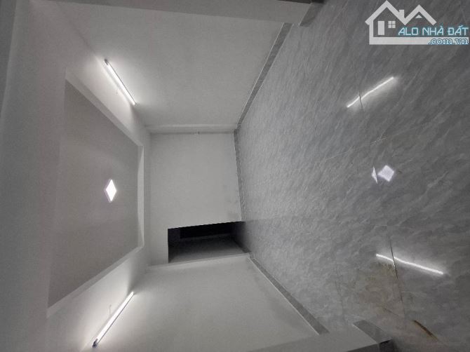 HOT, CẦN BÁN GẤP NHÀ BTCT, HOÀI THANH [P14, Q8] DT: 74.3 M2, 2T, 4PN, 2WC CHỈ 5.1 TỶ - 1