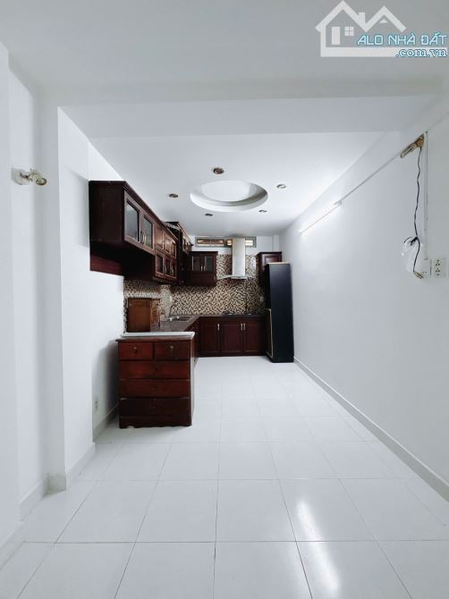 🏡💥 QUẬN 4, BÁN NHÀ 4 TẦNG ĐOÀN VĂN BƠ, HẺM 4M , 4PHÒNG NGỦ – GIÁ 5.85 TỶ💥🏡 - 1