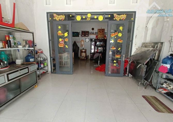 Hàng Ngộp Cần bán Nhanh Căn nhà Gần Chợ Việt Kiều 750triệu Sổ Hồng Riêng 130m2 Bao Phí - 1