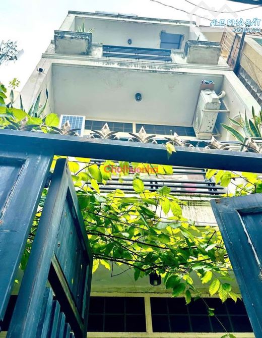 Nhà Hẻm 3 Gác 2// Ngô Quyền, P.5, Quận 10 | 4 x 8 | Trệt 2 Lầu ST | 2PN 3WC | Giá 15tr - 1