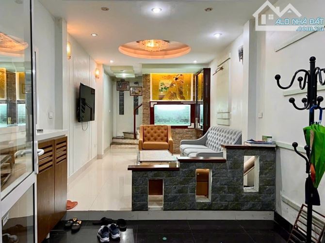 Cho thuê nhà VĂN CAO, Liễu Giai. 15 triệu/tháng. Phù hợp ở hộ gia đình, nhóm ít người - 1