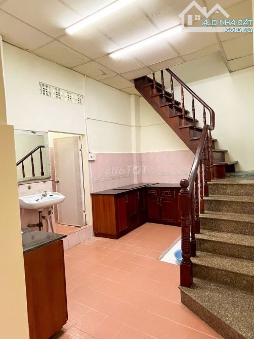 Nhà Hẻm 3 Gác 1/ Bà Hạt, P.9, Quận 10 | 3,2 x 10 | Trệt 2 Lầu | 2PN 3WC | Giá 12tr - 1