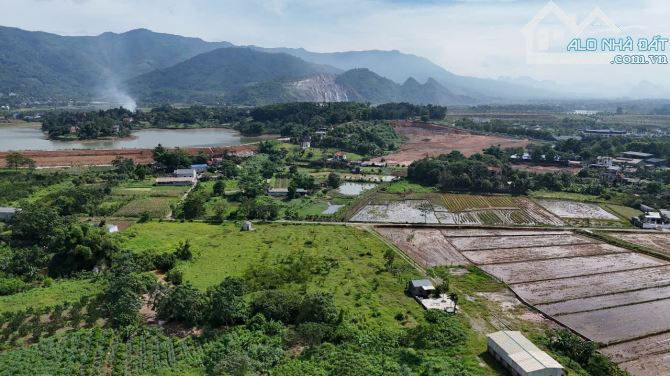 CƠ HỘI ĐẦU TƯ VÀNG KHUÔN VIÊN 7000m² VỊ TRÍ ĐẮC ĐỊA ,ĐƯỜNG OTO TRÁNH RỘNG THOẢI MÁI - 1