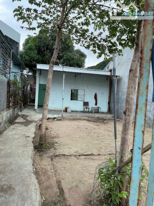 Bán nhà cấp 4,  152,8m hẻm oto đường Nguyễn Chích- Vĩnh Hoà gần trường Đại học,bx phía Bắc - 1