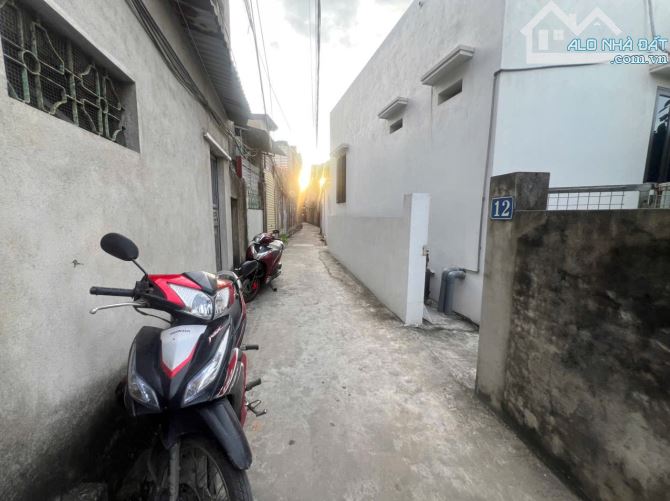 50,5m2 đất ngay chợ Khúc Trì - Cách mặt chợ 70m - Ngang 4,10m - 1