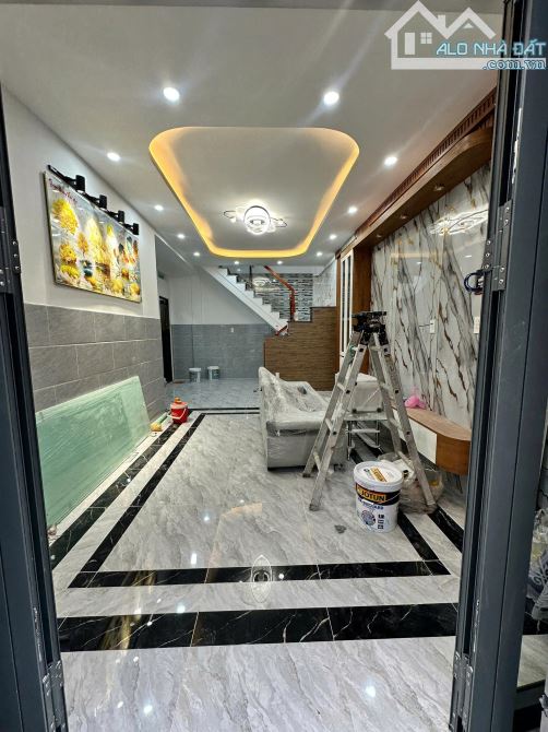 Bán nhà mới đẹp hẻm Hoài Thanh Phường Phú Định (Phường 14 Quận 8 cũ). Nhà nở hậu, gần chợ - 1