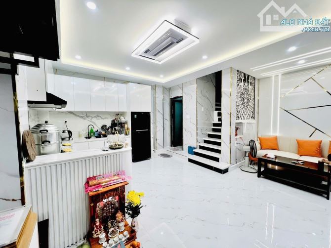 CHỦ NHÀ KẸT TIỀN NÊN CẦN BÁN GẤP SIÊU PHẨM LÂM VĂN BỀN, QUẬN 7. GIÁ 4,19 TỶ/ 60M2 (5x12) - 1