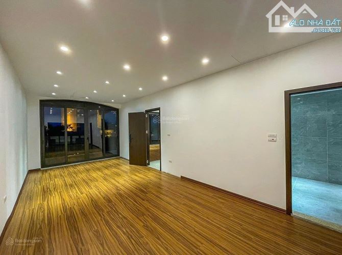 Cho thuê nhà NGÕ 8 TỪ HOA – TÂY HỒ, 130m², 5 tầng, mặt tiền 10m, giá 96 triệu/tháng - 1