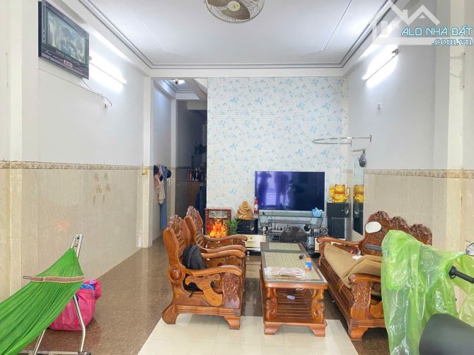 Bán nhà 3 tầng mặt tiền đường Âu Cơ - 1