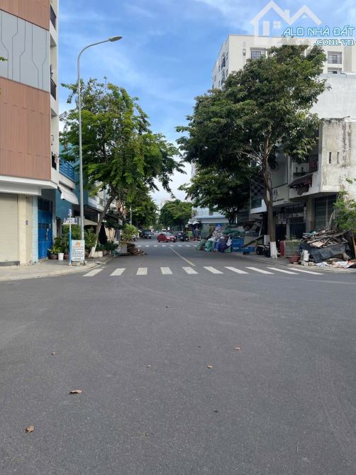 Bán lô đất góc hai mặt tiền kđt VCN Phước Long 2 giá 7tỷ5 - 1