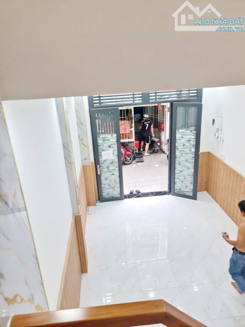 Bán nhà mới 1 lầu gần MT đường Phạm Thế Hiển P. Chánh Hưng Quận 8 - 1