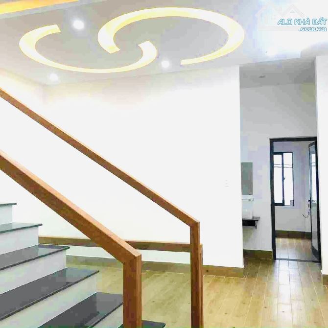 NHÀ 3 TẦNG SIÊU THOÁNG - MẶT TIỀN SÁT NGUYỄN TẤT THÀNH - GẦN HÀ KHÊ - NHỈNH 6.x TỶ - 1