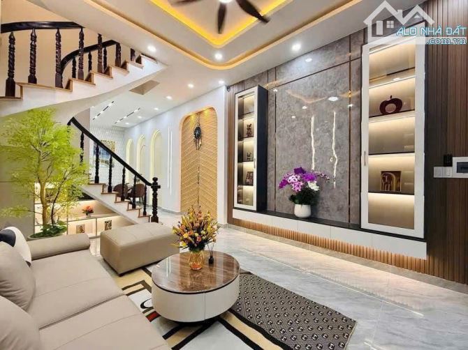 Bán nhà 46m² Trần Thị Cờ, Q12 xây 1 trệt 2 lầu. Gần CV Lê Thị Riêng, hẻm oto, giá 1 tỷ 890 - 1