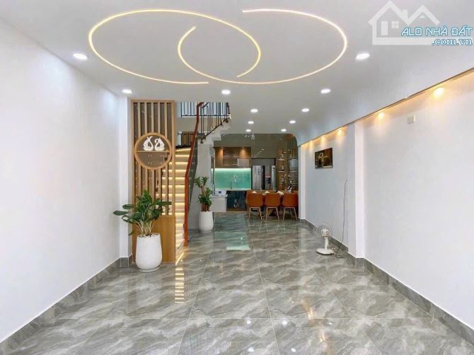 Hạ giá! Bán nhà 64m2 Võ Văn Tần,Q3 giá 3tỷ030. Gần công viên Tao Đàn. Hẻm 5m. - 1