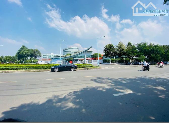 CHO THUÊ NHÀ 550M2 2 MẶT TIỀN NƠ TRANG LONG NGAY PHAN CHÂU TRINH-HỌC VIỆN CÁN BỘ 150TR - 1