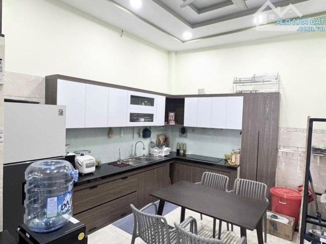 Nhà 4 tầng - vào ở ngay - gần ngay khu tên lửa - Chỉ 6.19 tỷ - 1