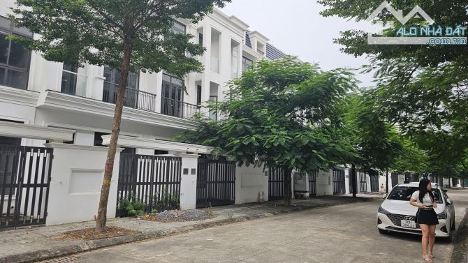 " ÔNG ANH NHỜ BÁN BIỆT THỰ LIỀN KỀ TẠI KHU KDT HUD SƠN TÂY  " - 1