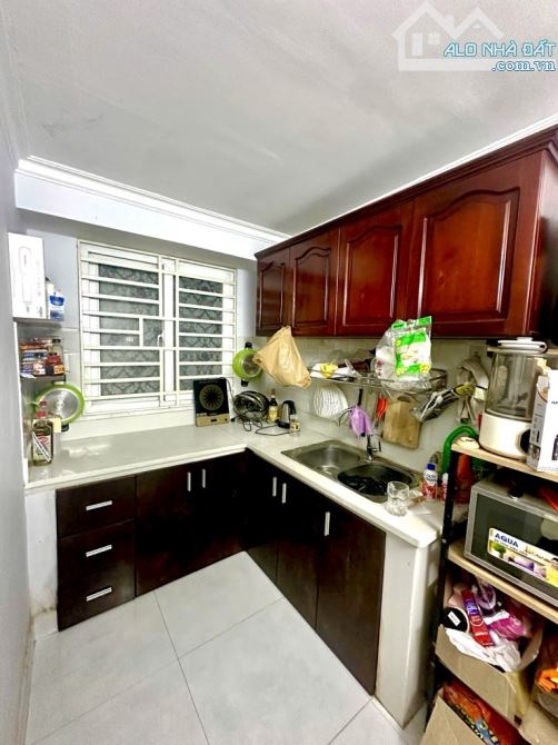 Bán nhà 3 tầng 30m2 giá 3 tỷ 95 đường Dương Quảng Hàm Phường 5 Quận Gò Vấp không quy hoạc - 1