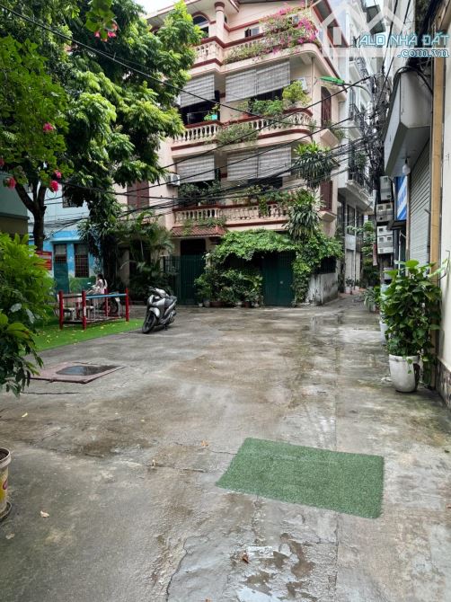 Ô TÔ ĐỖ CỔNG- NGÕ NGÁCH THOÁNG RỘNG SẠCH SẼ - KHU DÂN CƯ ĐÔNG ĐÚC SẦM UẤT. - 1