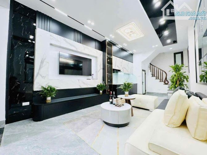 Hiếm! Bán Nhà Xây Mới Võ Chí Công Cầu Giấy 35m2 5 Tầng Full Nội Thất Cao Cấp - 1