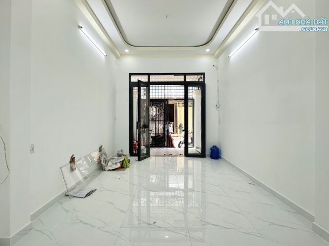 NHÀ HẺM XE HƠI NGAY VINCOM NGUYỄN XÍ, 55M2, CHỈ 8,98 TỶ - 1