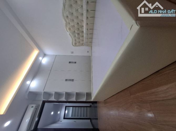 CỰC HIẾM, Oto Việt Hưng - Long Biên Giá 6.x Tỷ 35.3M x 4T - full nội thất - 1