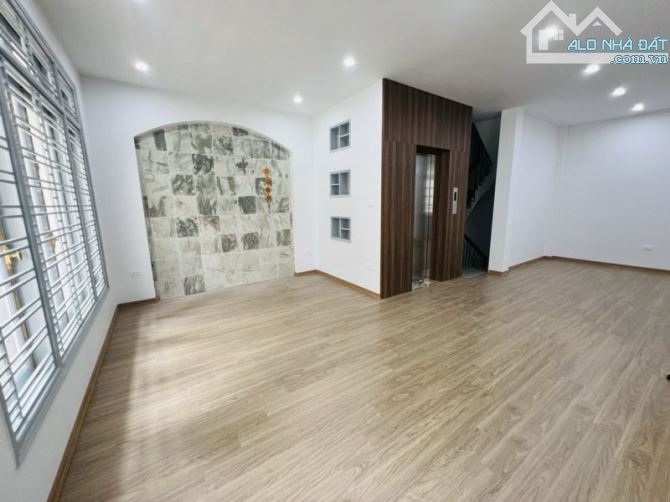 BÁN NHÀ NGÕ 168 KIM GIANG-7 TẦNG THANG MÁY-NGÕ Ô TÔ-THÔNG TỨ PHÍA-XÂY MỚI-38m- NHỈNH 12 TỶ - 1