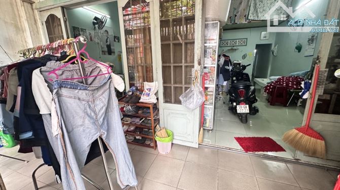 Nhà Cấp 4 Mặt tiền đường TRUNG MỸ TÂY 1 phường TMT Q12 dt 82,8m2 (6,3mx14m) Đường 6m - 1