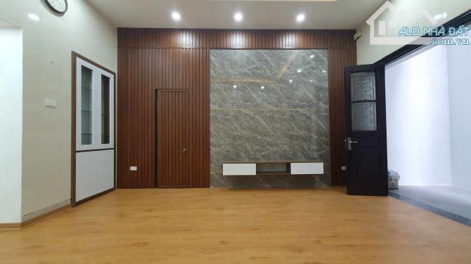 🏡 Bán nhà 3 tầng Giảng Võ, Ba Đình – 54m², vị trí kinh doanh, giá chỉ 8.7 tỷ - 1
