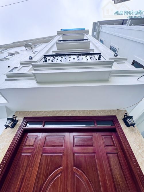 Văn Hội, sát HV Tài Chính, 45m2 chỉ 9 tỷ, phân lô, gần ô tô, full nội thất xịn - 1