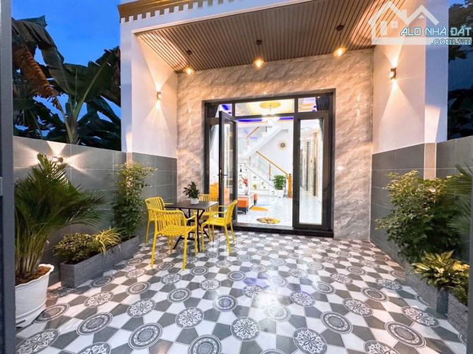Bán Nhà SHR có hoàn công, 4,5 x 20, full Nội Thất sau bến xe Hưng Long. - 1