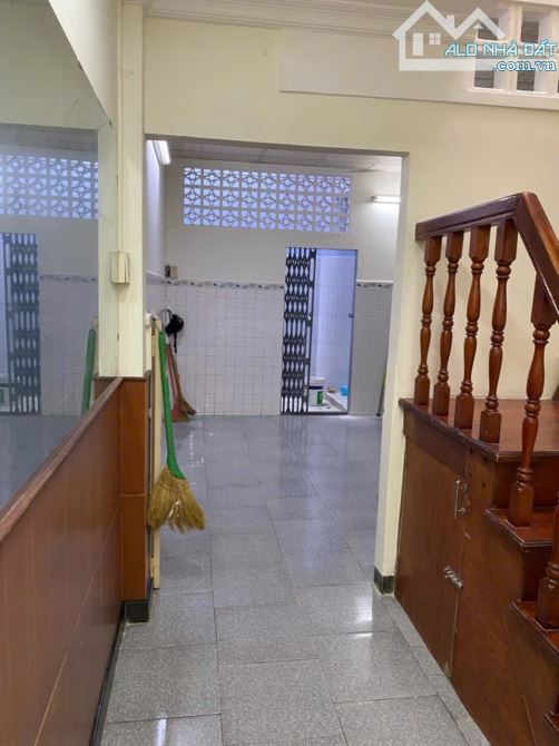 Phú Nhuận - Bán Nhà Mặt Tiền 98m2 - Gấp bán chỉ nhỉnh 17 tỷ tl - 1