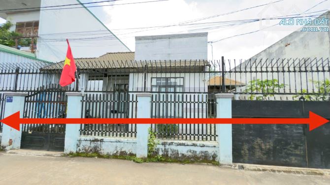 3 lô liền kề ngay chợ Nguyễn Viết Xuân - 1