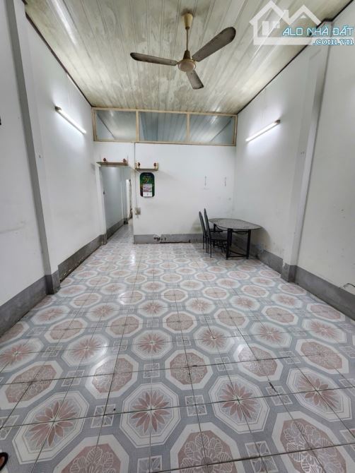 Bán nhà cấp 4 Quận Gò Vấp 70m2 giá 4,7 tỷ xây nhà 6 tầng đường Nguyễn Duy Cung Phường 12 - 1