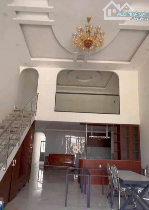 Nhà chợ Nhựt Chánh Bến Lức nở hậu đường 6m nhựa chỉ 1tỷ8 - 1