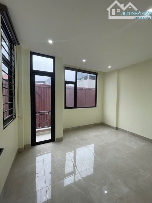 Bán nhà 30m2×5T, nhà mới dân xây chắc chắn full nội thất, xách vali về ở ngay - 1
