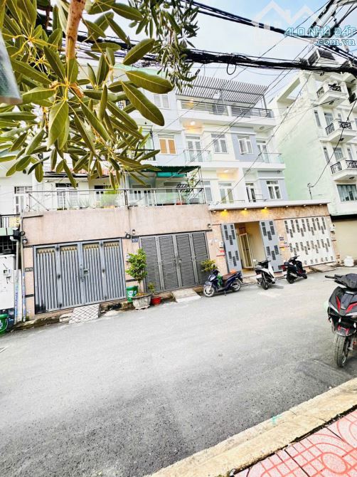 NHÀ MẶT TIỀN – ĐƯỜNG TX23, Q.12 – 3 LẦU, 2 SÂN THƯỢNG – 60M² (4x15) – CHỈ 5.6 TỶ TL - 1