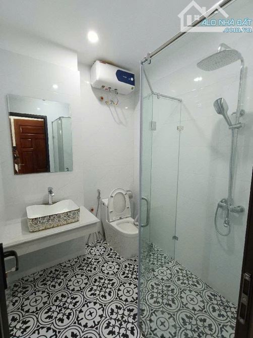 Đông Thiên Mới 37m,5 Tầng,Mặt Tiền 3.5m,Oto Đỗ Cổng,Gần Trường 3 Cấp,Gửi xe Cạnh Nhà 7.45T - 1