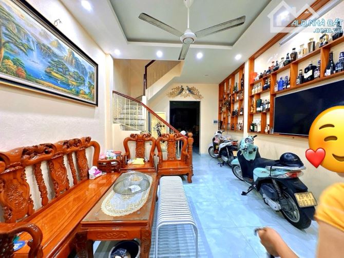 NHÀ ĐẸP VŨ THẠNH - VỊ TRÍ CỰC ĐỈNH QUẬN ĐỐNG ĐA - 4 TẦNG 61M 2 THOÁNG HƠN 13 TỶ - 1