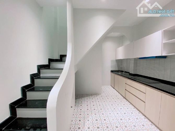 Nhỉnh 4 tỷ có nhà 4 tầng Phan Huy Ích , 4x13m , hẻm 4m - 1