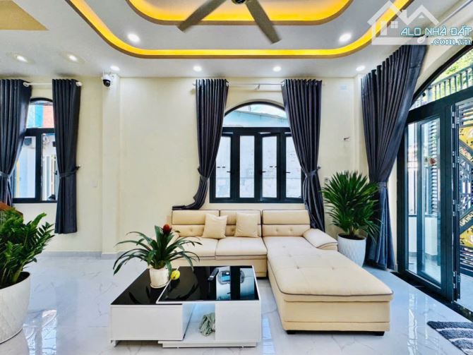 Mặt tiền giáp Thích Quảng Đức - DT: 4x12m. 2 Tầng - Mới 100% - Nhỉnh 7 tỷ - 1