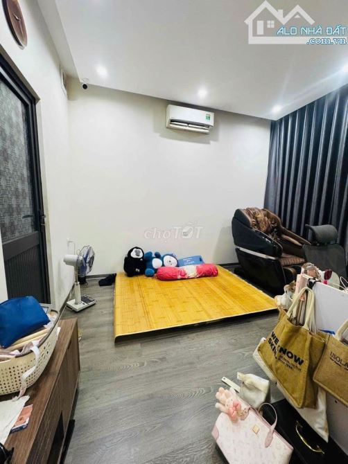 Cho thuê nhà nguyên căn tại ngõ 25 An Trạch, Văn Miếu, Đống Đa. DT 36m x 4 tầng, giá 10tr - 1