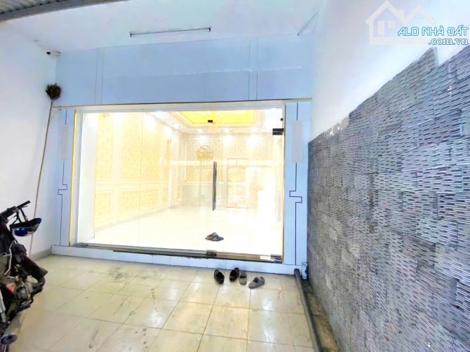 10 triệu❌️ 4,5x13m - Sân để xe Nhà thuê Gò Vấp 4PN❌️ Hẻm 911 Quang Trung P14 - 1