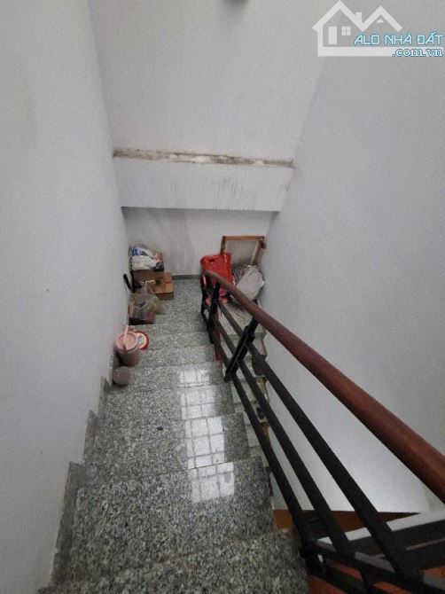 Bán nhà 3 tầng phường Tân Thuận Đông cạnh KDC Nam Long; hẻm 1/ thẳng trục; không quy hoạch - 1